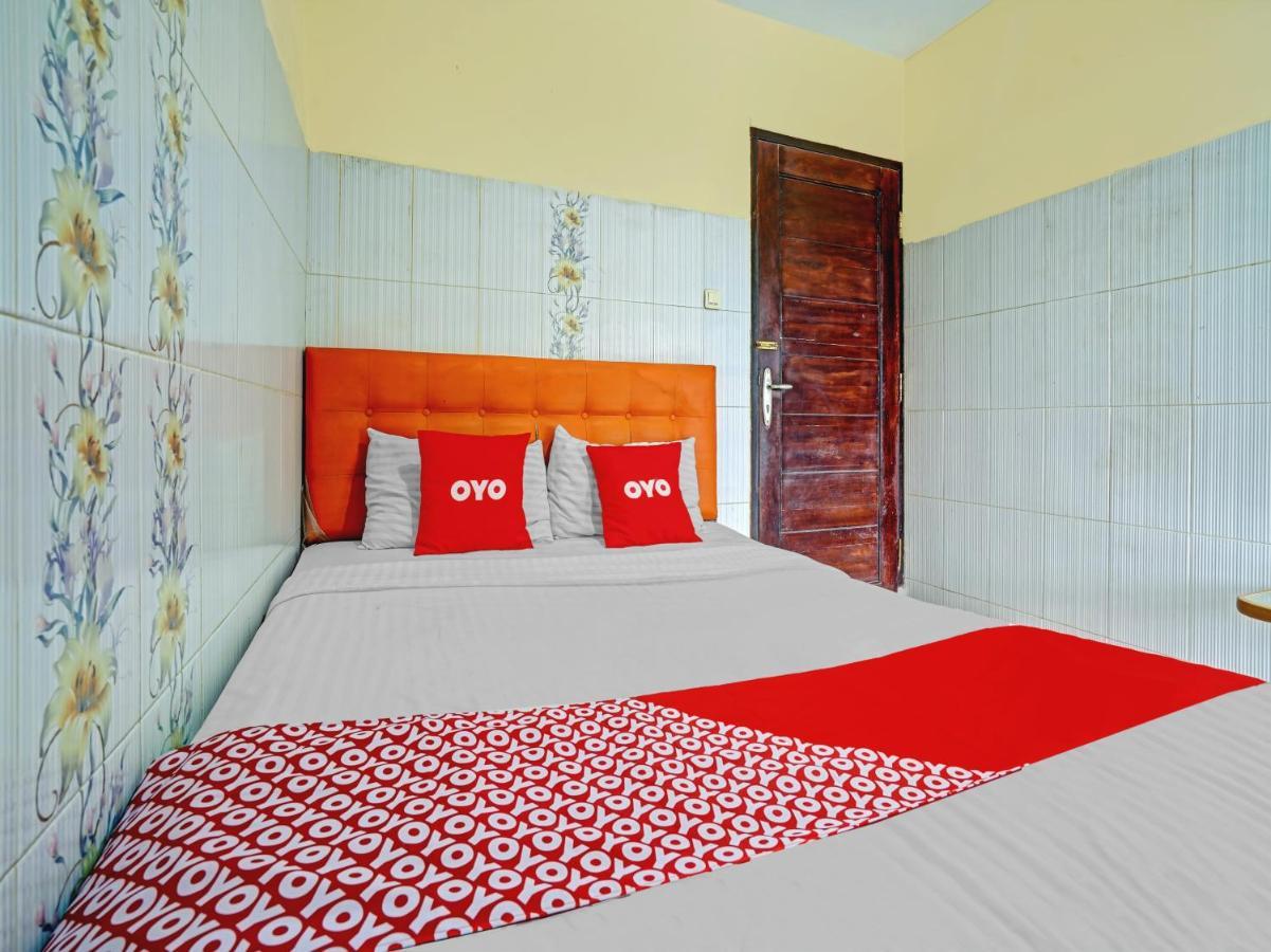 Oyo 90238 Hotel Nusantara Cirebon Exterior photo